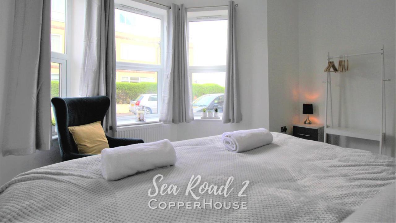 Beautiful Apartments On The Sea Front - Sea Road 2 เฟลิกซ์สโตว์ ภายนอก รูปภาพ